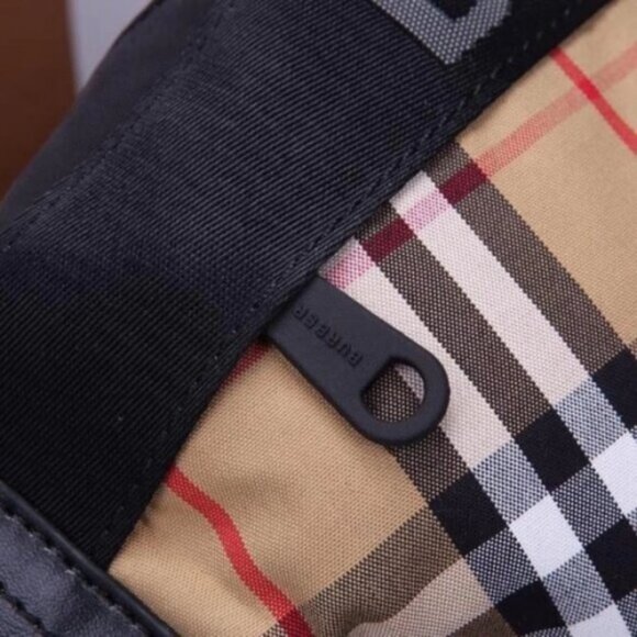 Burberry Everyday Luxury Bag - Picture 7 of 7